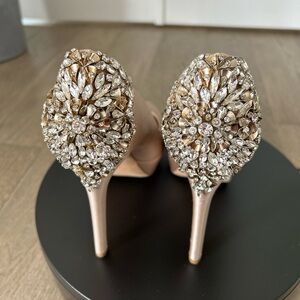Badgley Mischka Embellished platform heels size 7.5